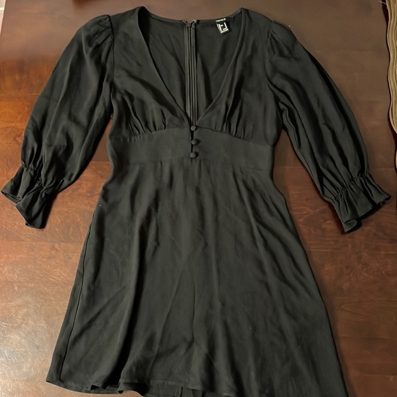 FOREVER 21 Black Deep Plunging V Dress - Picture 1 of 7